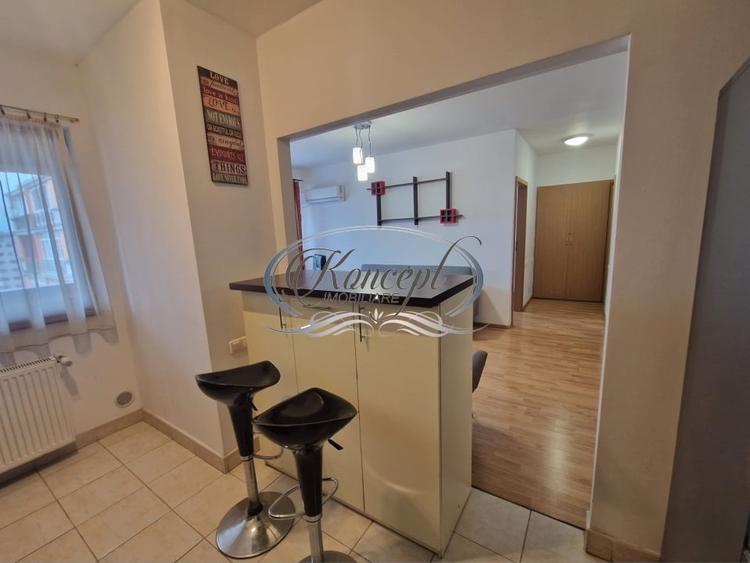 Apartament cu 2 camere semidecomandat, mobilat în Mărăști