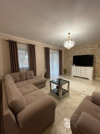 Duplex cu 4 camere cu Teren 175 Mp în Florești