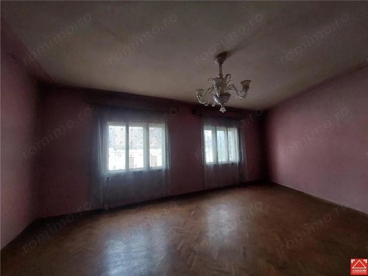 Casa cu spatiu comercial, zona Intim - 4