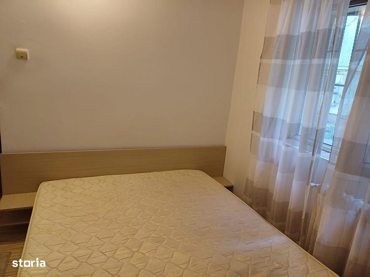 Apartament cu 2 camere decomandat în Galata