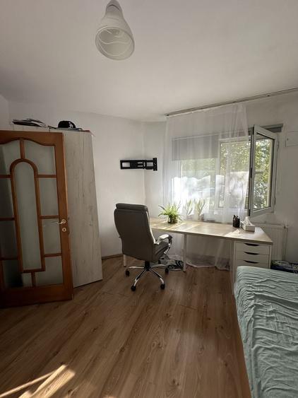 Apartament cu 3 camere decomandat în Canta