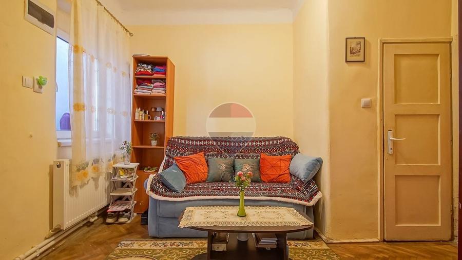 Casă individuală cu 4 camere cu Teren 269 Mp în Brașovul Vechi