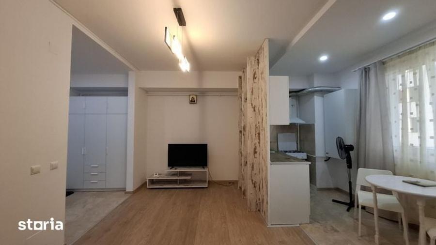 Garsonieră în Vest