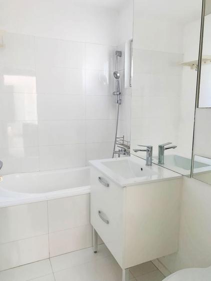 Apartament cu 2 camere decomandat în Teiul Doamnei