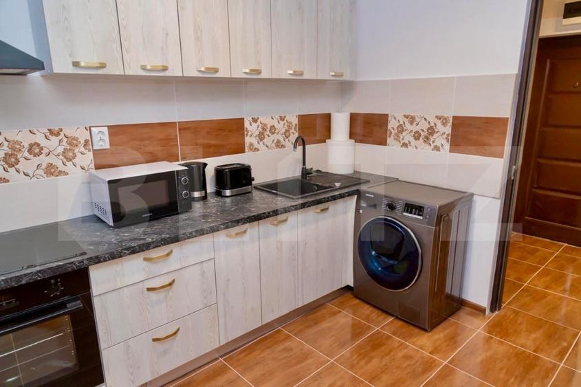 Apartament cu 3 camere decomandat, mobilat în Centrul Civic