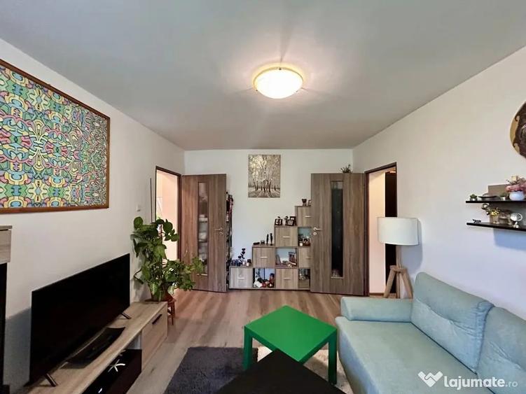 Apartament cu 2 camere semidecomandat în Cina