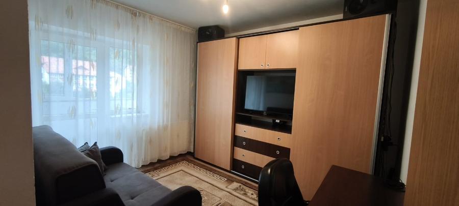 Apartament cu 2 camere decomandat, mobilat în Răcădău
