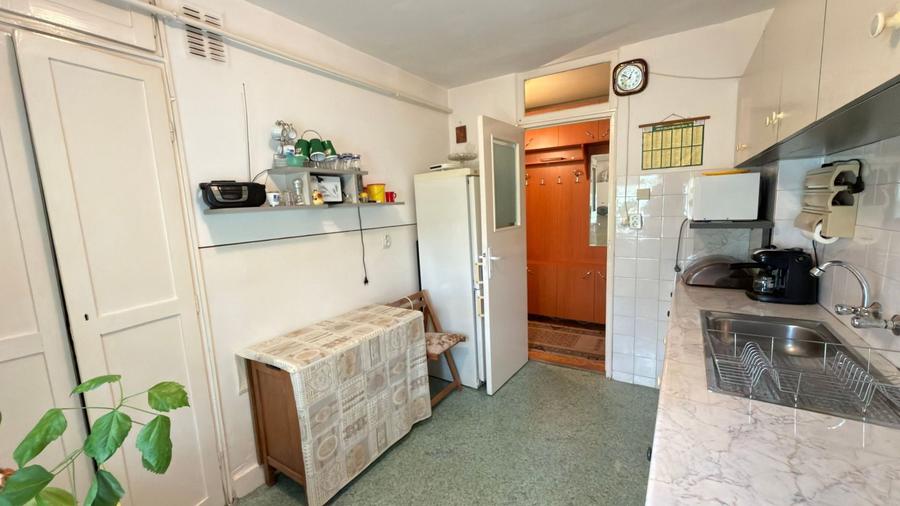 Apartament cu 2 camere semidecomandat, mobilat în Nord-Vest