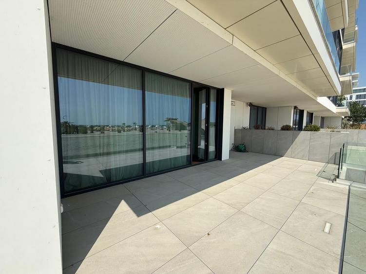 4 camere lux, One Mamaia terasă de 100 mp și vedere frontală - 14