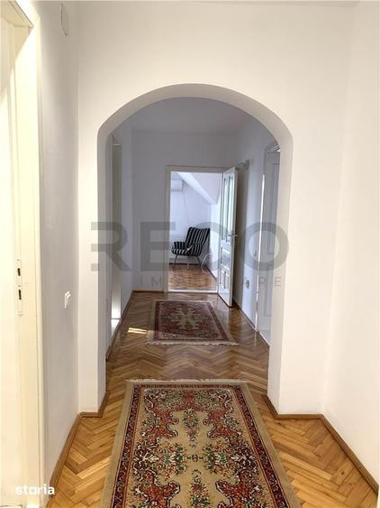 Apartament cu 3 camere în Central