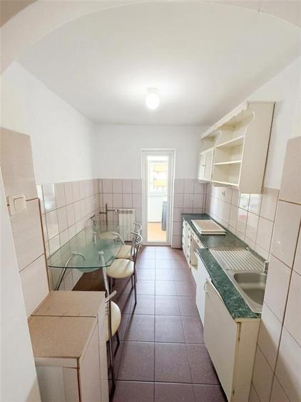 Apartament cu 3 camere decomandat în Rogerius
