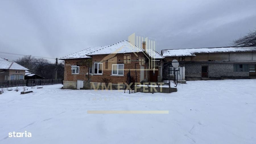 Casă cu 4 camere în Păuleasca