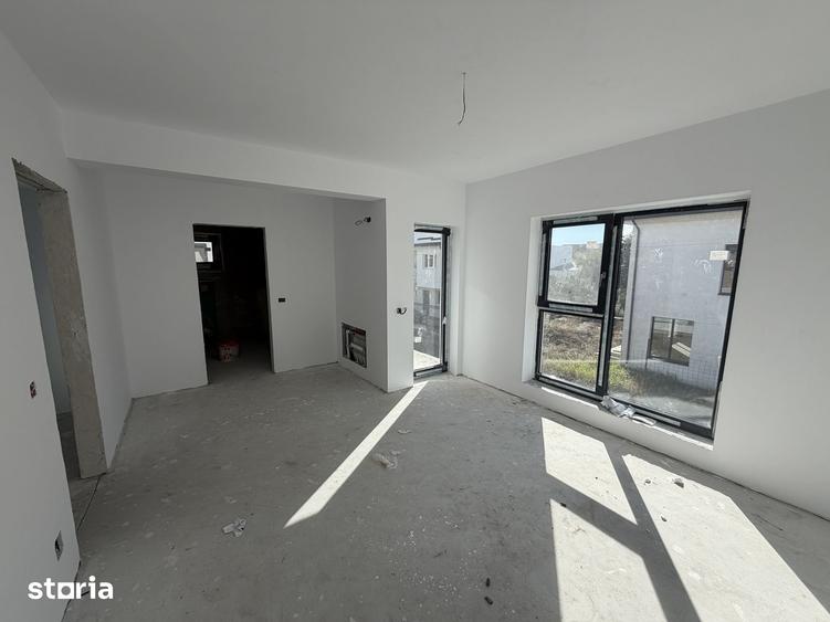 Casă cu 4 camere cu Teren 250 Mp în Central