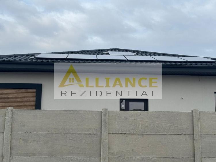 Casă individuală cu 4 camere cu Canalizare în Berceni