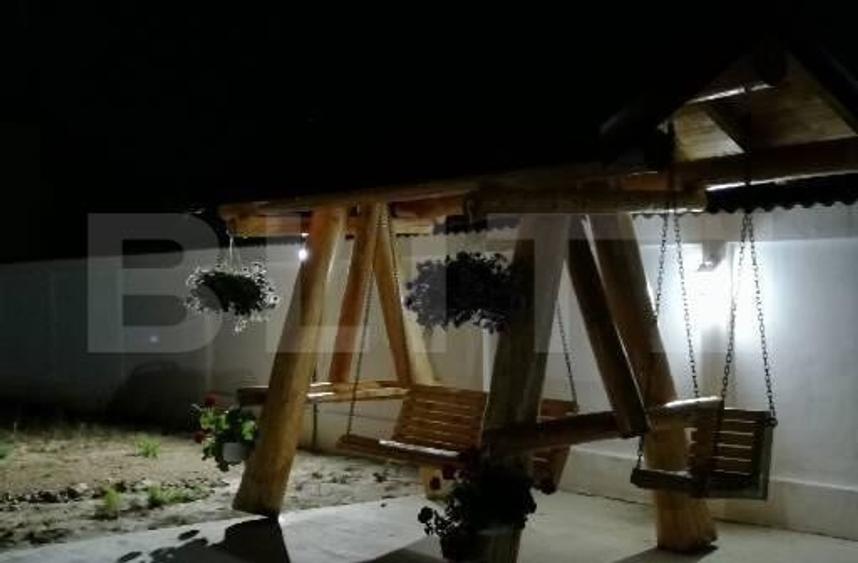 Casă individuală cu 6 camere cu Canalizare în Viișoara