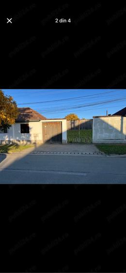 Casă cu Teren 2300 Mp în Petrești