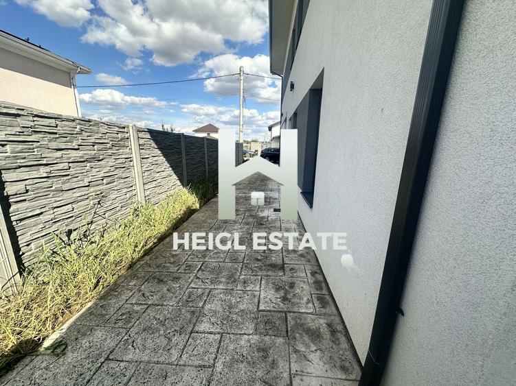 Duplex cu 4 camere cu Canalizare în Bucovăț (Remetea Mare)