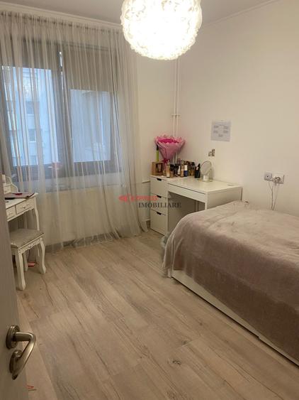 Apartament cu 4 camere semidecomandat în Dristor