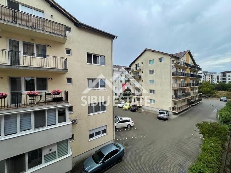 Apartament cu 3 camere decomandat, mobilat în Turnișor