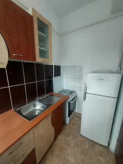 Garsonieră decomandată în Fundeni
