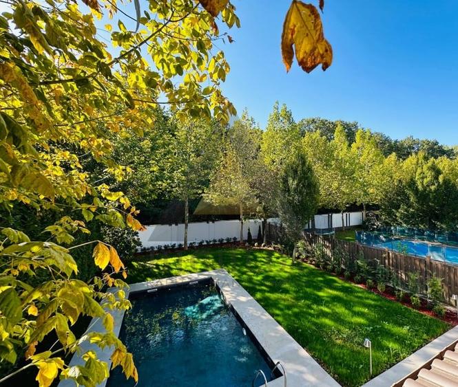 Duplex cu 9 camere cu Piscina în Pipera