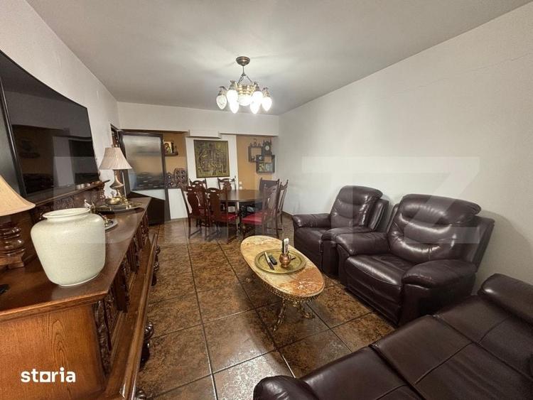 Apartament cu 3 camere decomandat în Central