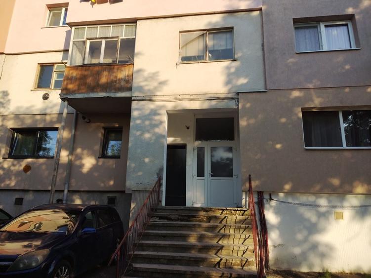 Apartament decomandat cu 2 camere si balcon, etajul 1 - 4
