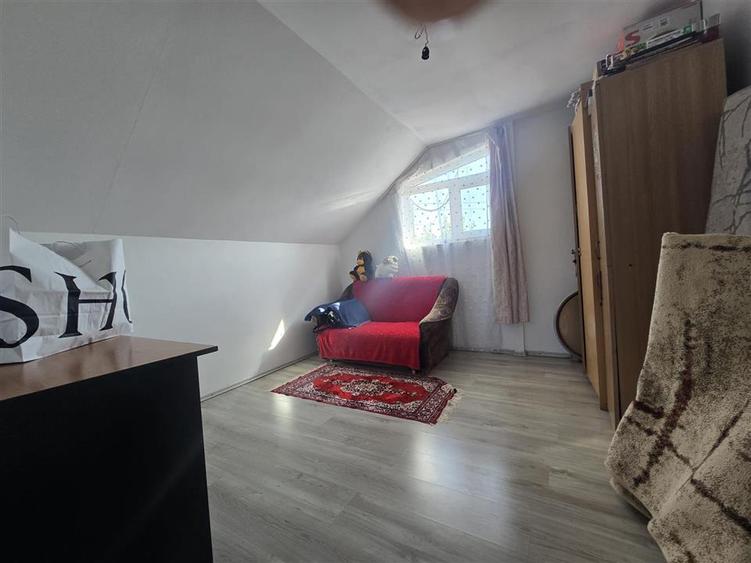 Casă cu 4 camere cu Teren 337 Mp în Valu lui Traian