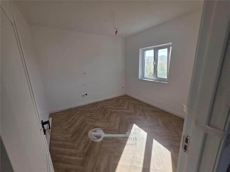 Apartament cu 2 camere nedecomandat în Bucium