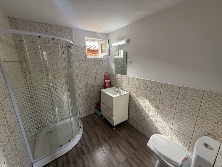Casă individuală cu 4 camere cu Teren 430 Mp în Cetate