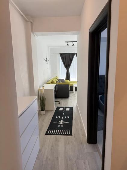 Apartament cu 2 camere semidecomandat, mobilat în Otopeni