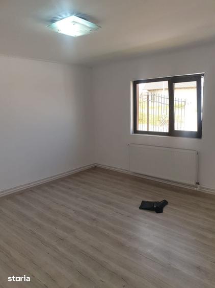 Casă cu 4 camere cu Teren 320 Mp în Valu lui Traian