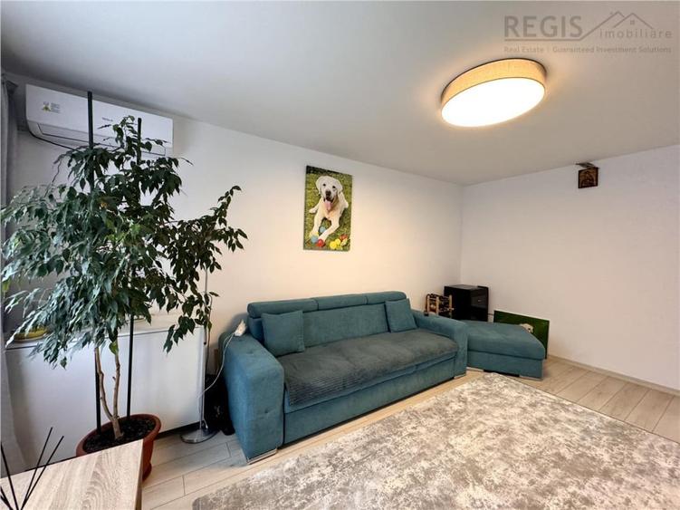 Apartament cu 3 camere decomandat în Triaj