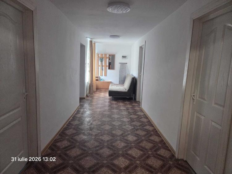 Casă cu 3 camere în Dunavățu de Jos
