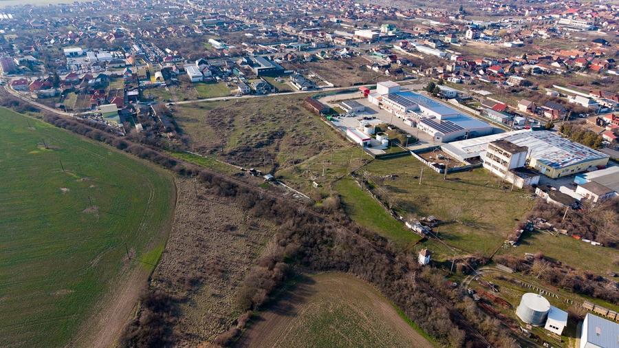 Teren Construcții intravilan de 22730 mp, în Aradul Nou