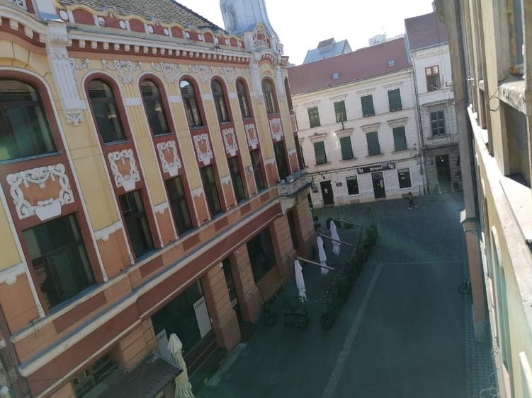 Apartament cu 2 camere semidecomandat în Ultracentral