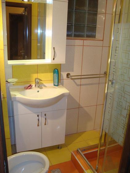 Apartament cu 4 camere decomandat în Complex Studențesc