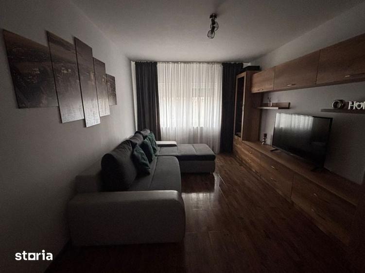 Apartament cu 2 camere decomandat în Micro 17