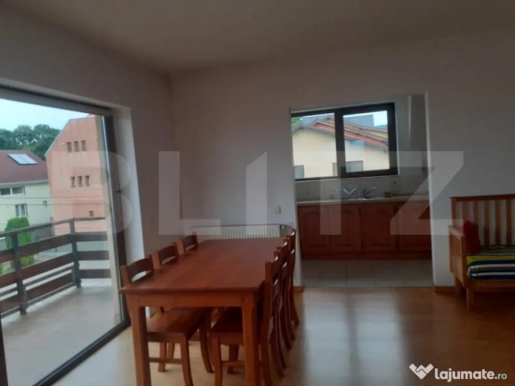 Apartament cu 3 camere decomandat în Central