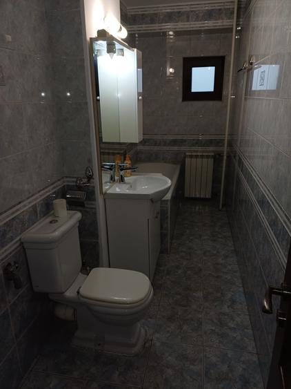 Apartament cu 4 camere decomandat în P-ța Unirii