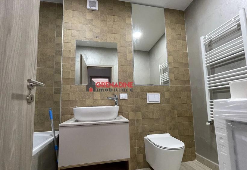 Apartament cu 2 camere decomandat în Tractorul