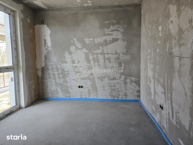 Casa noua , D+P+E+M, cu 5 camere, garaj dublu, in Dambu Rotund!