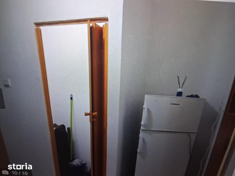 Garsonieră decomandată în Tei