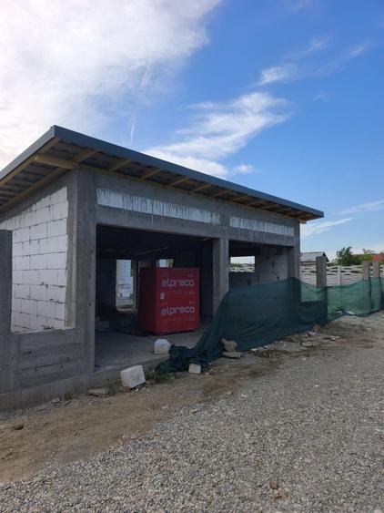 Casă cu 3 camere în Slătioara