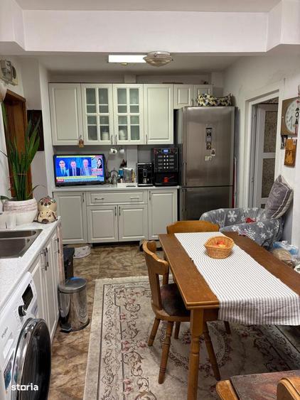 Apartament cu 3 camere decomandat în Doamna Ghica