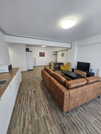 Apartament cu 2 camere decomandat, mobilat în Mamaia-Sat