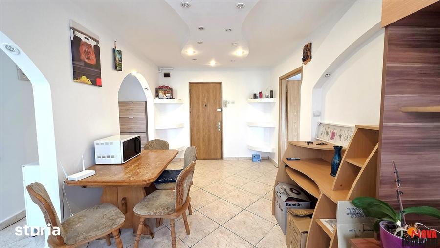 Apartament cu 2 camere decomandat în Triaj