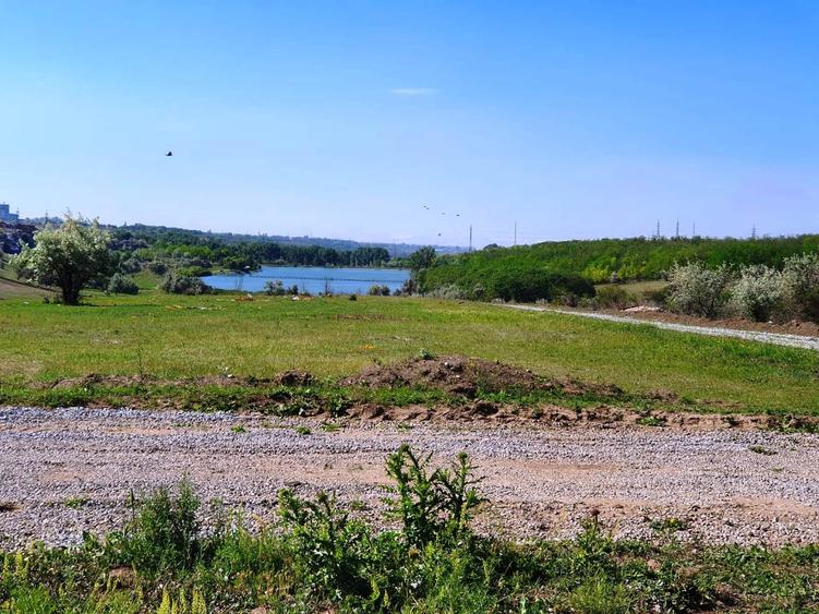 Teren Construcții extravilan de 873 mp, în Vânători