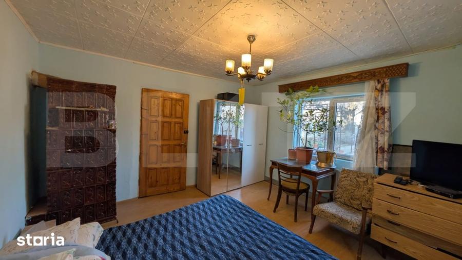 Casă cu 7 camere cu Teren 1656 Mp în Hulubești