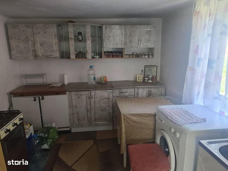 Casă cu 2 camere cu Teren 363 Mp în Central